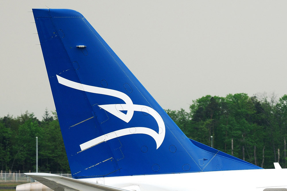 前黑山航空機翼上的鷹形標志